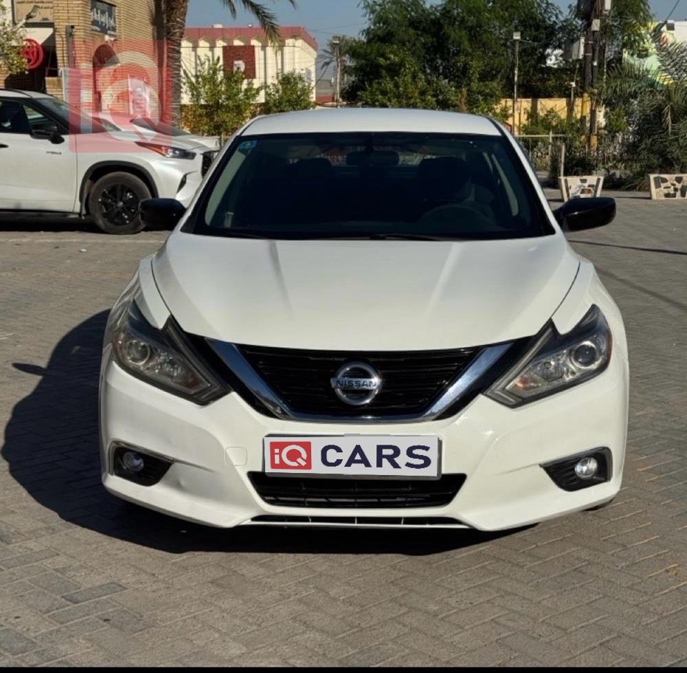 نيسان ألتيما